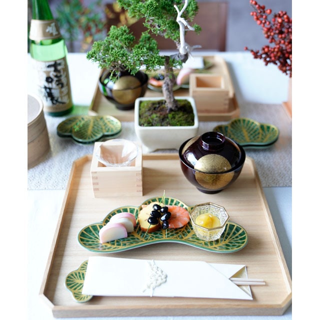 新年を彩る緑の美：錦茶緑金松葉形で魅せるお正月 | 四季折々の