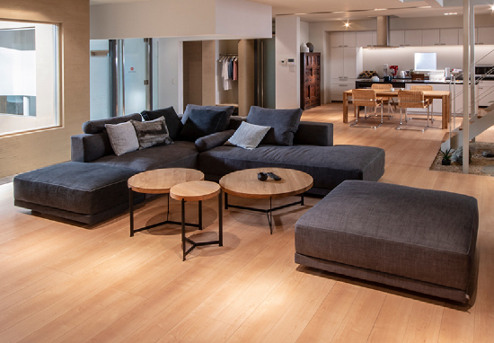 固定概念が覆るソファです。: COZY LIFESTYLE WITH FORESTA