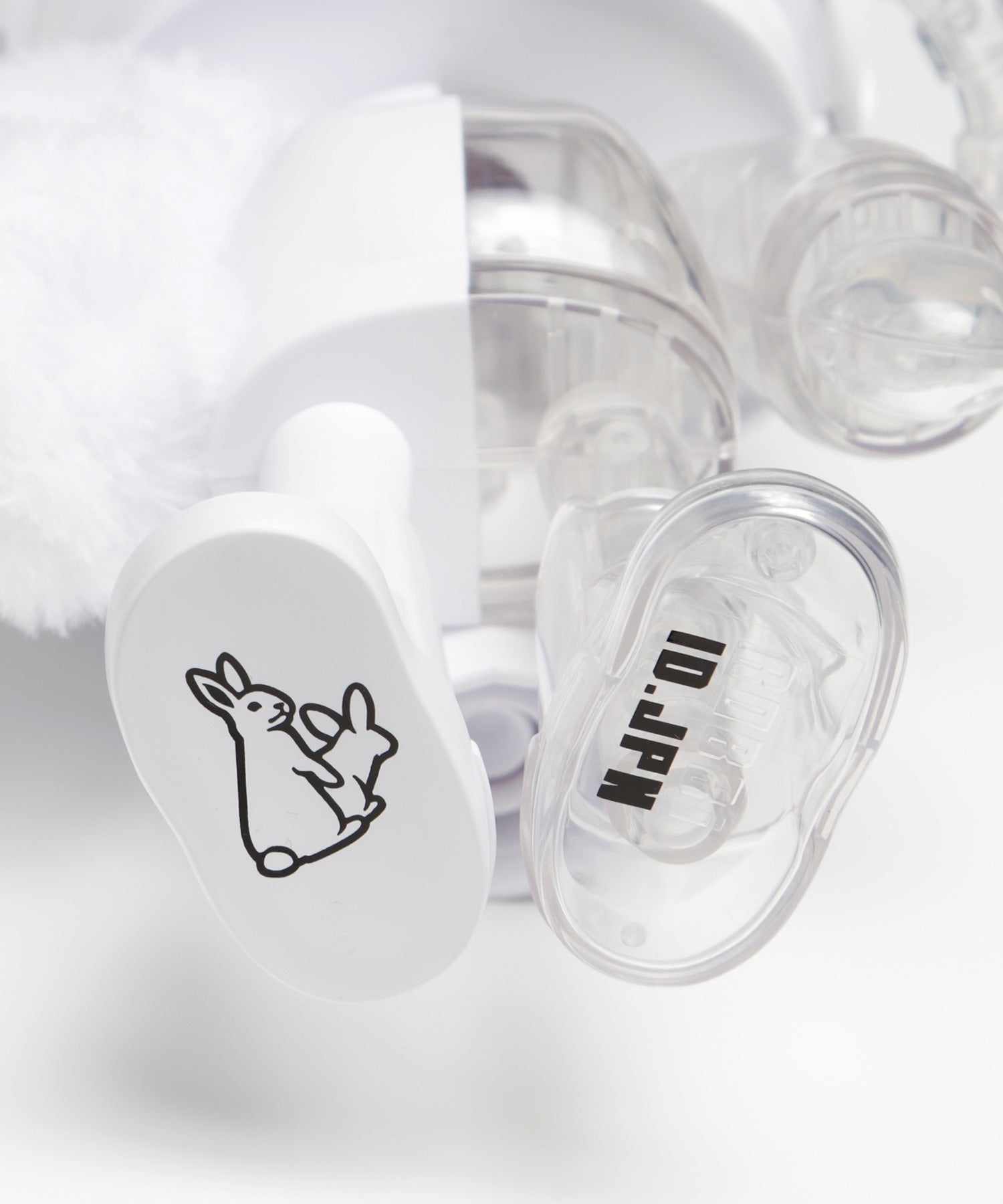 ROBBi x #FR2 SMOKING Rabbit 400％