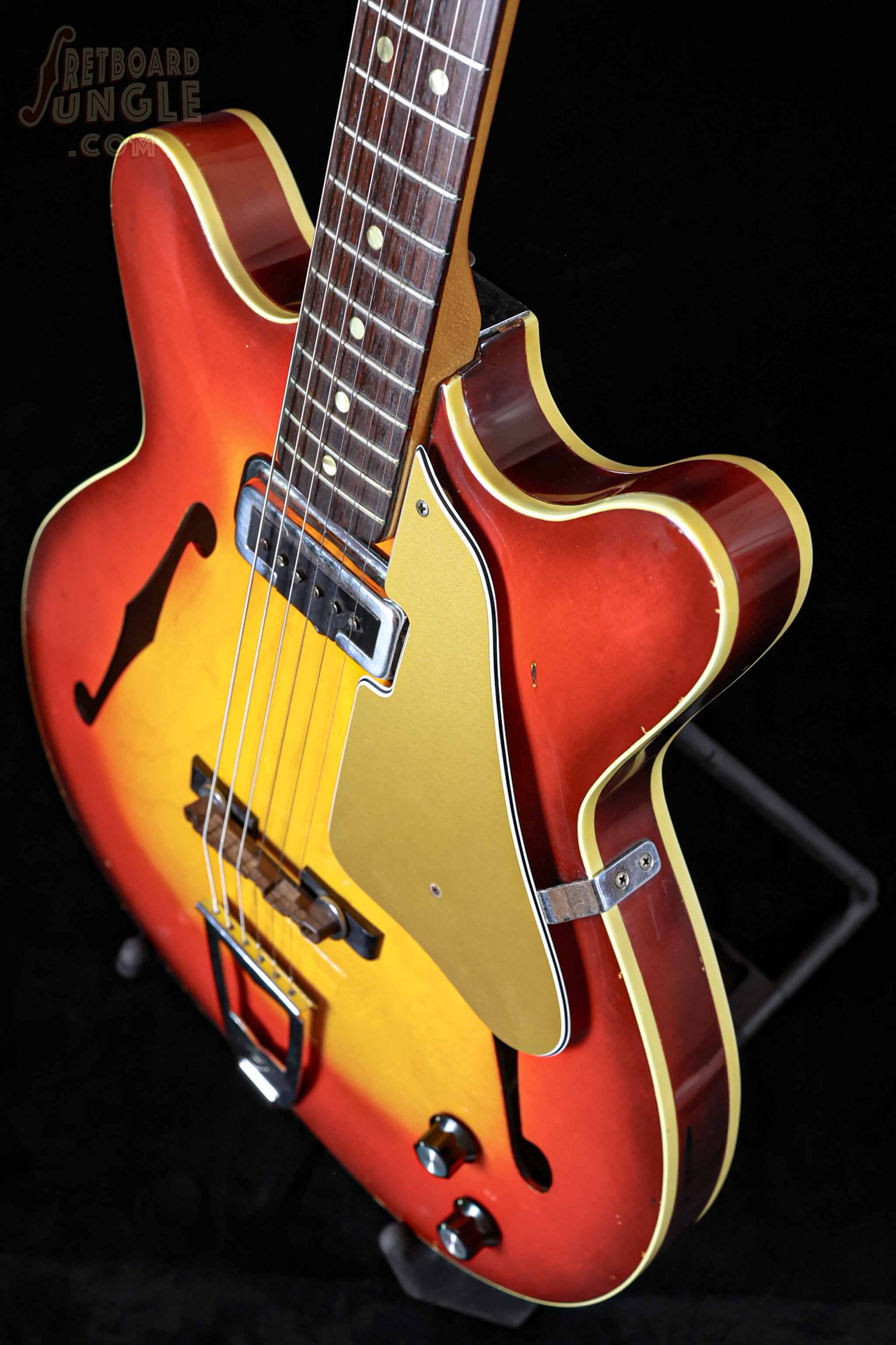 Fender Coronado 1 - Cherry Burst - 1966 - USA – Fretboard Jungle