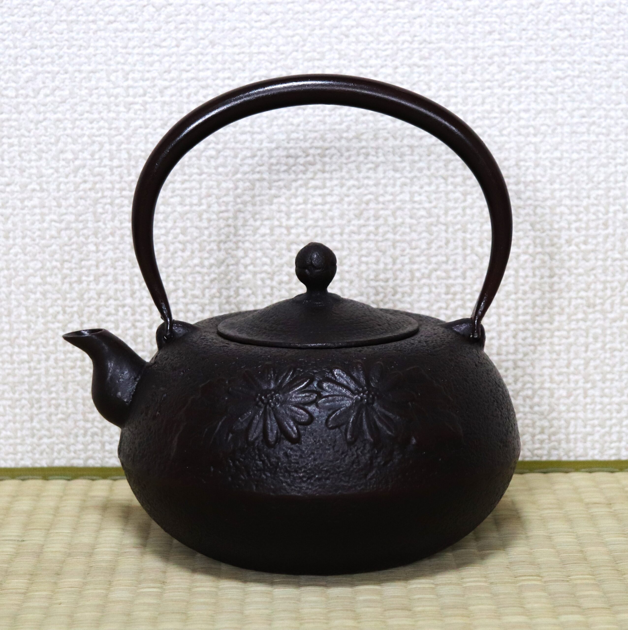 078 南部鉄器 菊泉堂 鉄瓶 1客 078 南部鉄器 菊泉堂 鉄瓶 1客