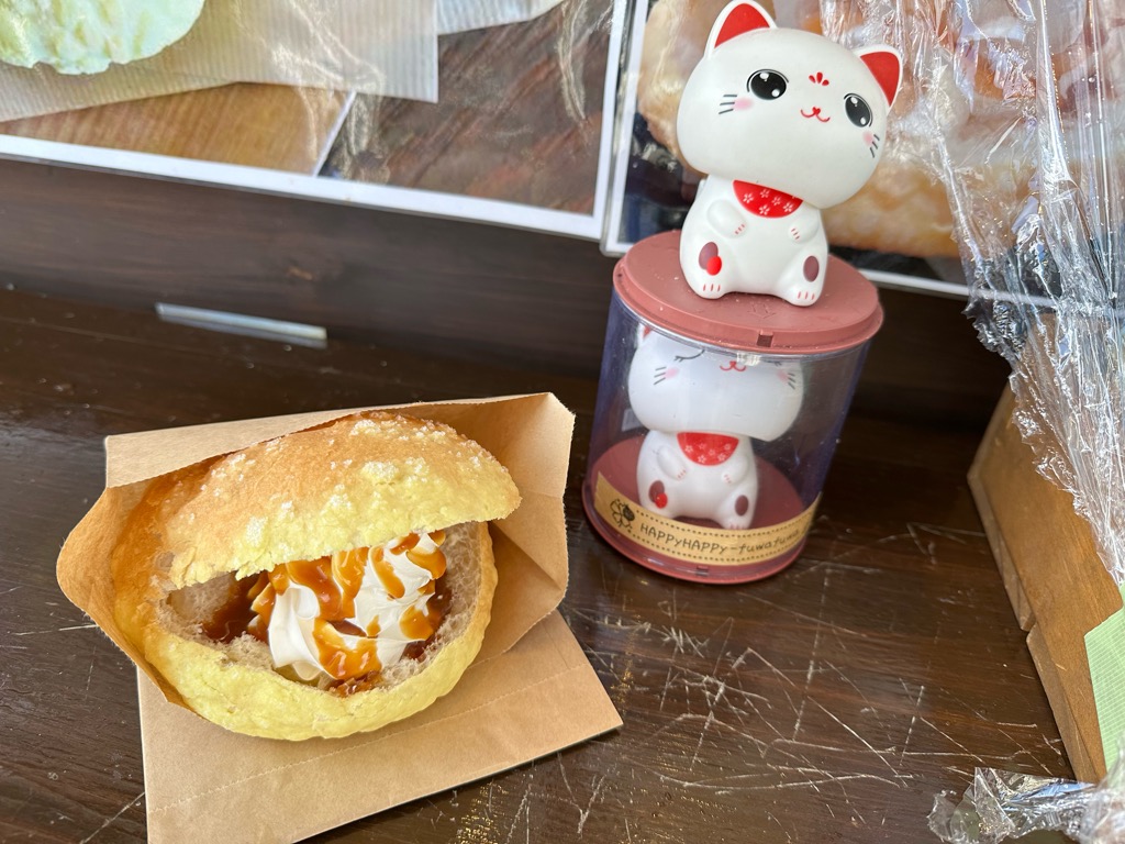 山形パンレポ】幸せのメロンパンHAPPyHAPPy（山形県）｜「皮」が1mmの