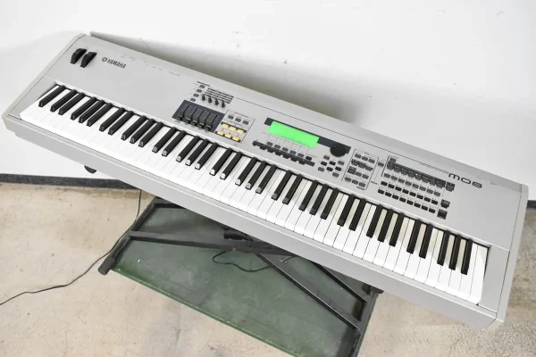 YAMAHA ヤマハ 電子キーボード シンセサイザー 61鍵盤 PSR-340 - 楽器