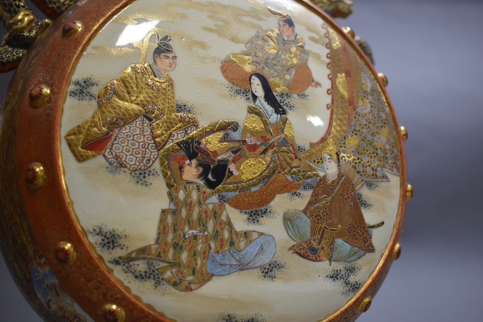 ♢乾山焼？珍品 芭蕉扇 唐貴婦人 金彩銀彩 蓋付き沈香壺 明治時代 古