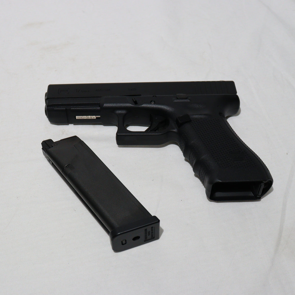 販売価格¥12,543】【中古即納】東京マルイ ガスブローバック GLOCK 17