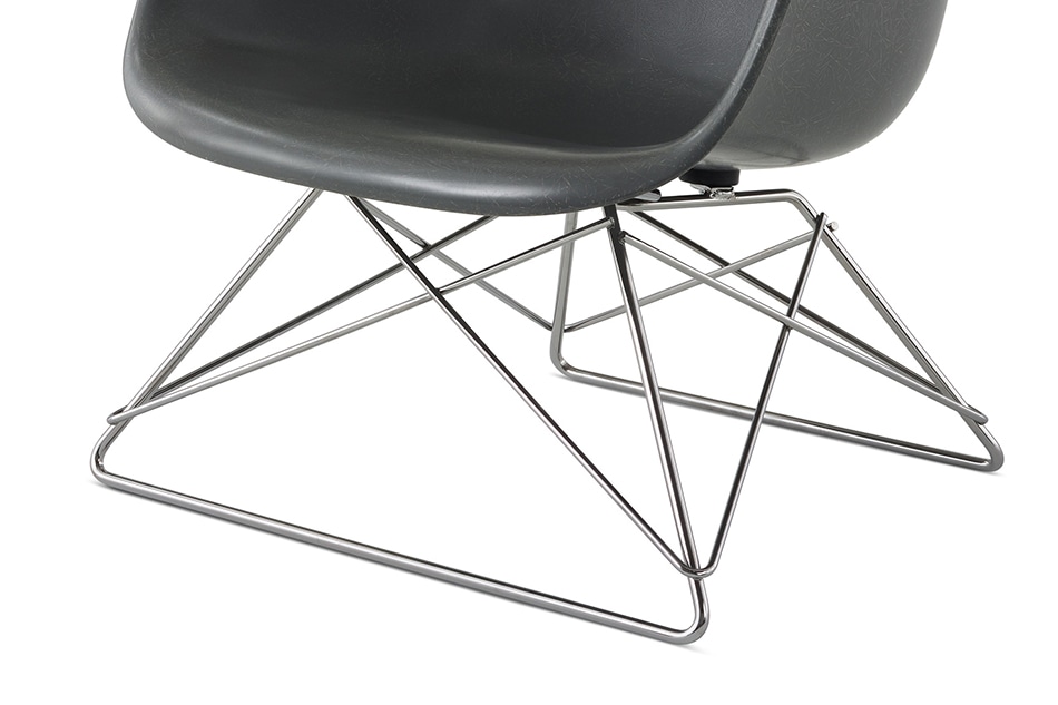 Eames Fiberglass Armchair Low Wirebase（イームズ ファイバーグラス