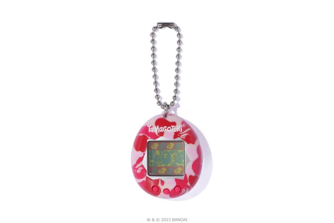 BAPE A BATHING APE × たまごっち、コラボアパレルが10/14に国内発売