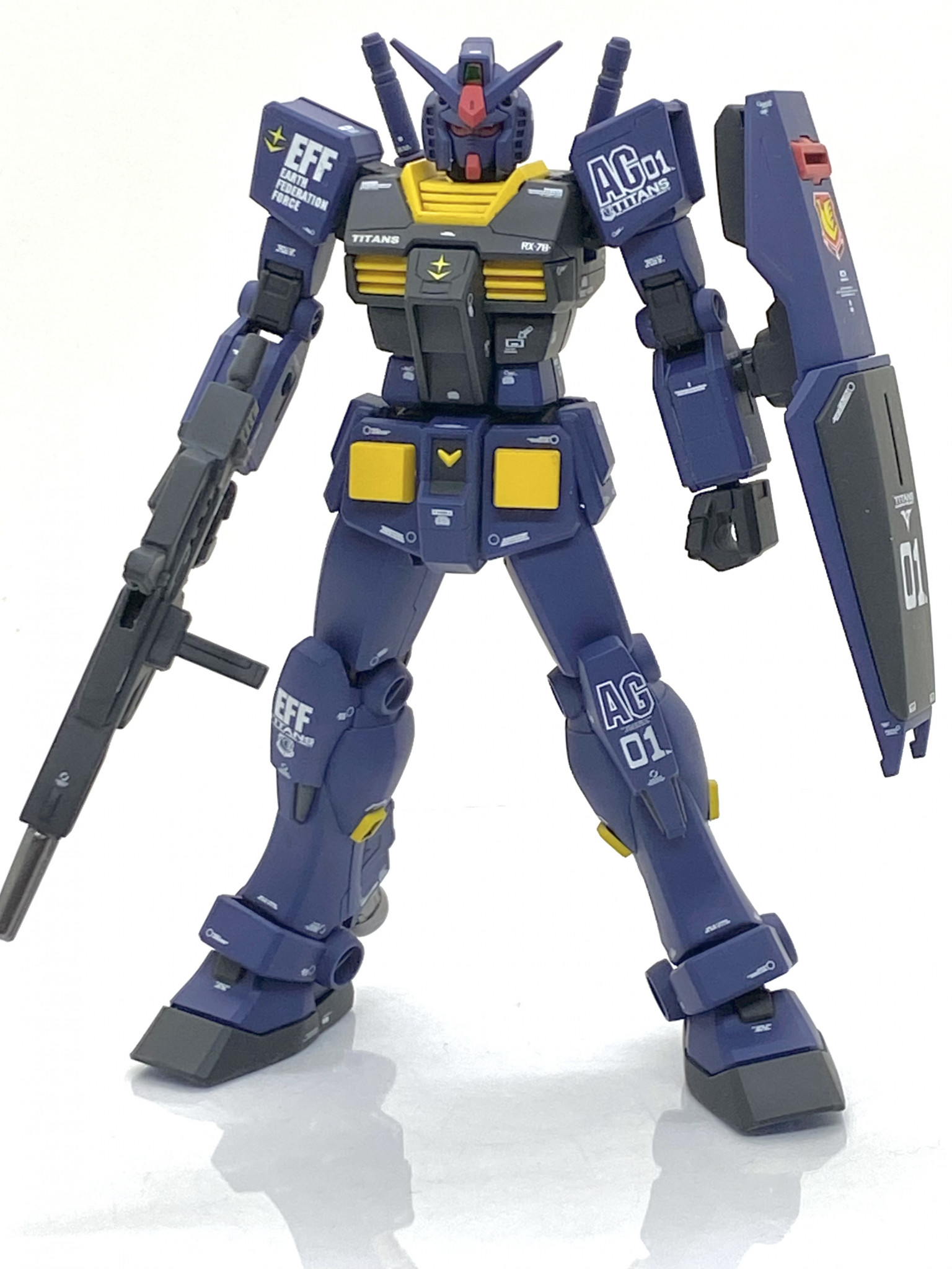 EG RX-78T ガンダム(ティターンズ仕様)｜ウサ男さんのガンプラ作品