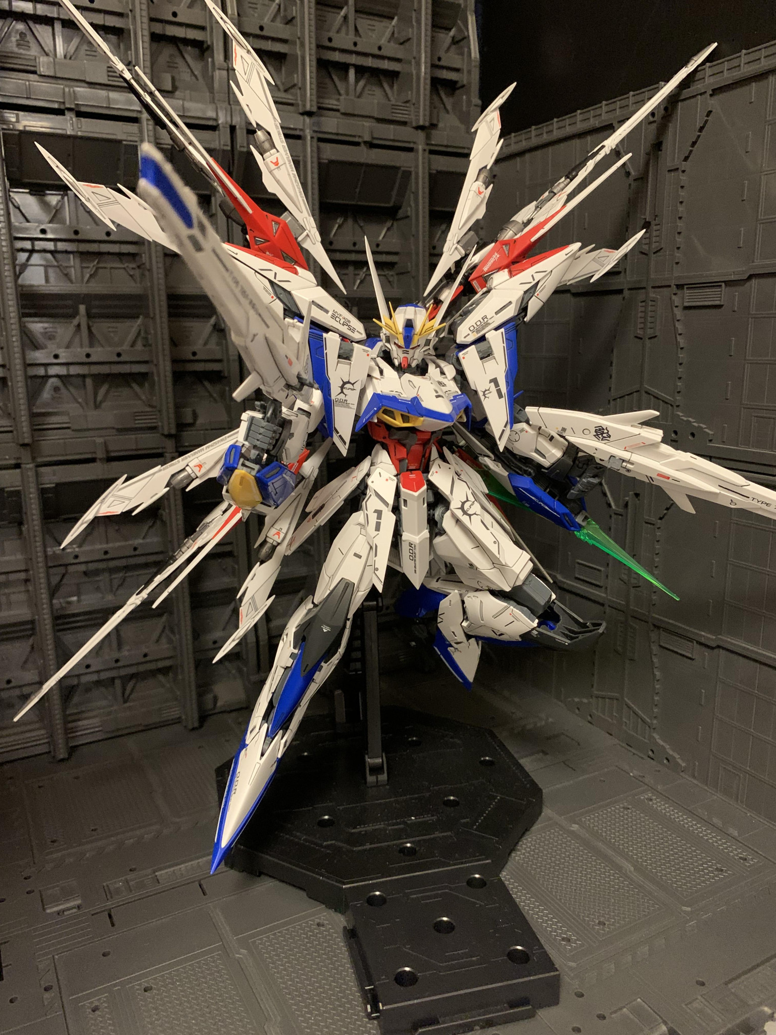 MG エクリプスガンダム&マニューバストライカー部分塗装｜@yuuki1さん