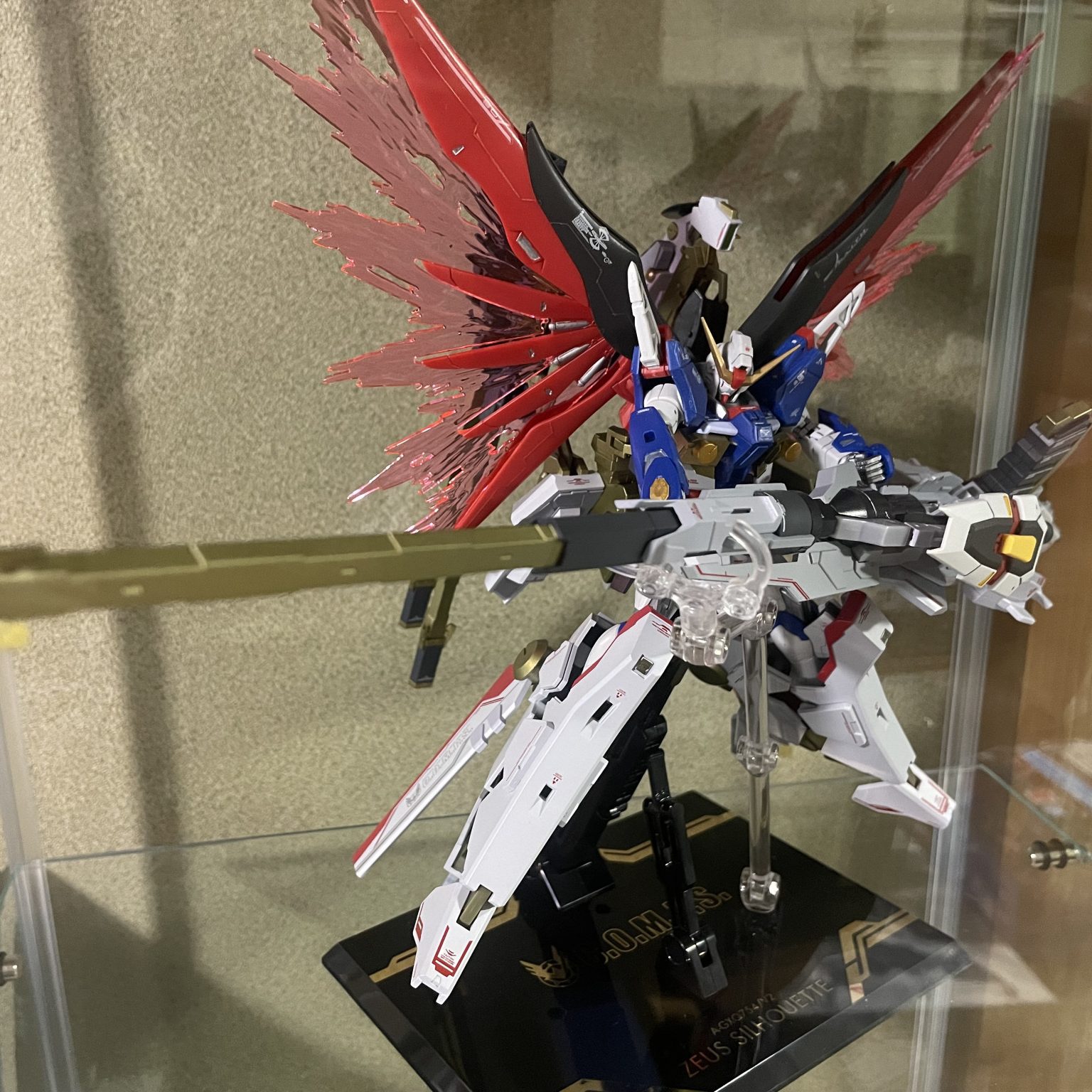 HG ? デスティニーガンダム ゼウスシルエット｜アグニカ・カイエルの魂