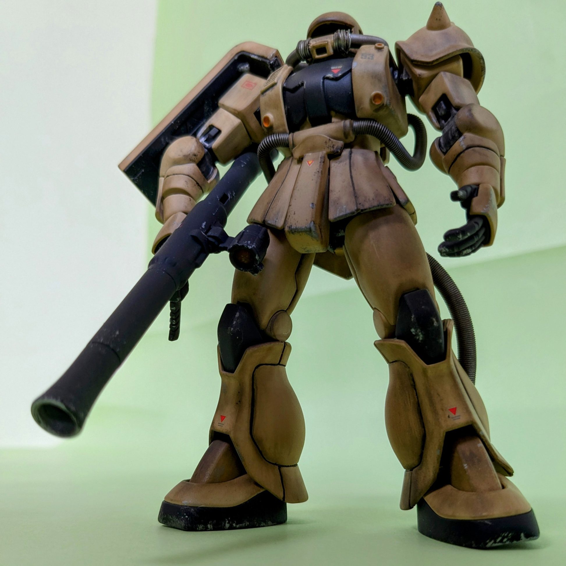 30数年ぶりのプラモ製作 第一弾ザクII局地戦仕様｜うぇらーさんさんの