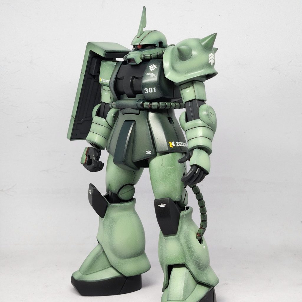 HGUC 1/144 MS-06S シャア専用ザクII(旧HG) 量産型カラー指揮官機仕様