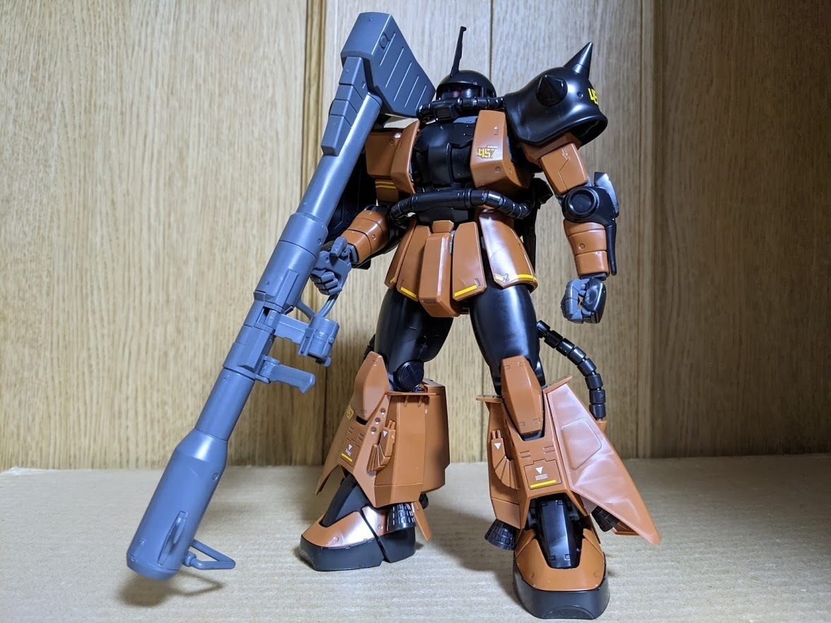 1/100 MG ギャビー・ハザード専用ザクⅡ: ちょっと作りすぎただけなん