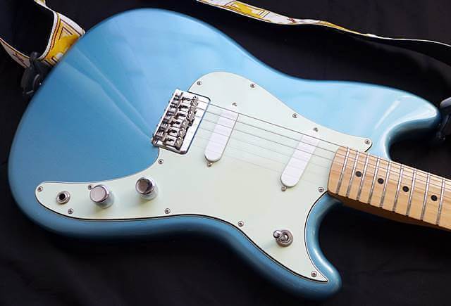 デュオソニックを改造するならここをチェック！～FENDER Player Duo