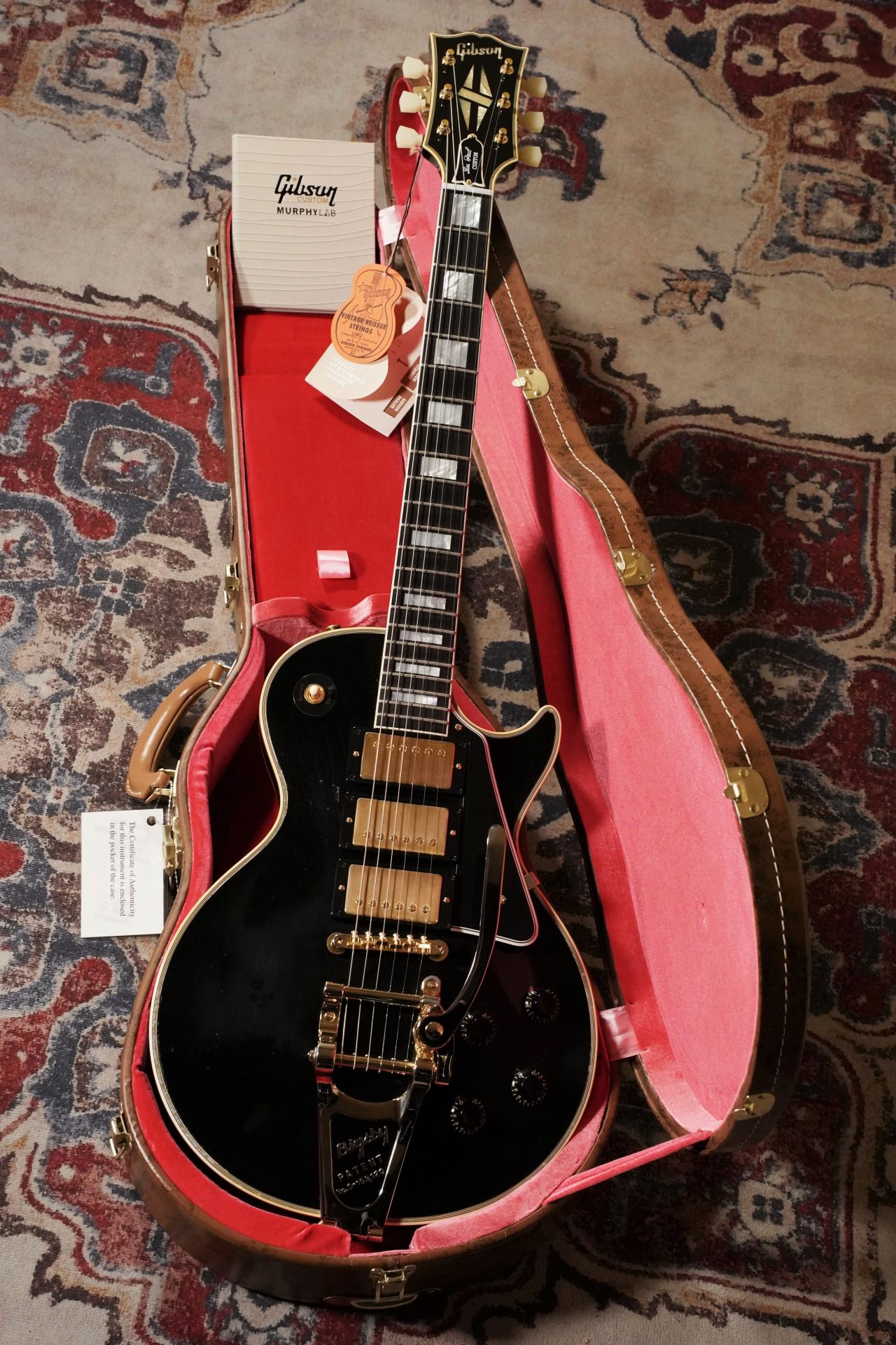 別室 野原のギター部屋 Vol.37 “あこがれのBlack Beauty” | ギタセレ