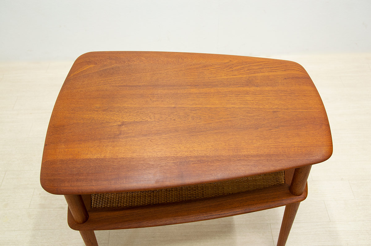 Peter Hvidt & Orla Molgaard Nielsen Side Table Model518 Solid Teak