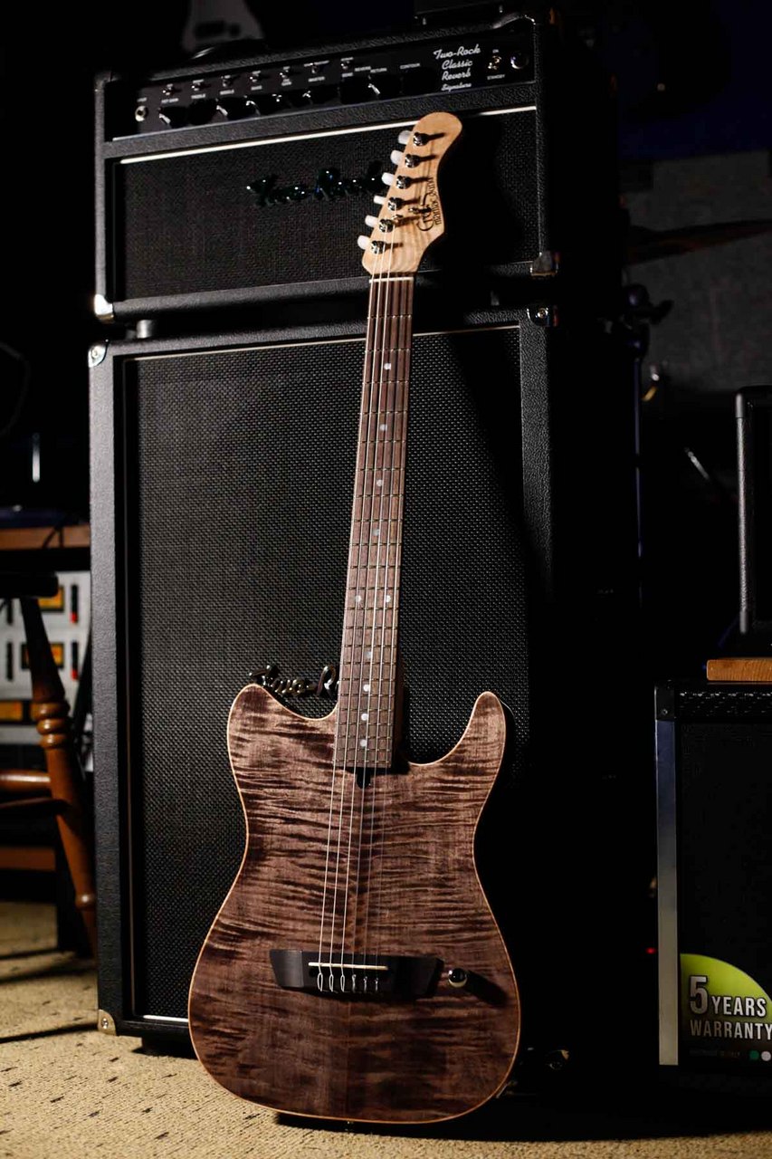 Six-Nylon_Flame-Maple_Black01.jpg