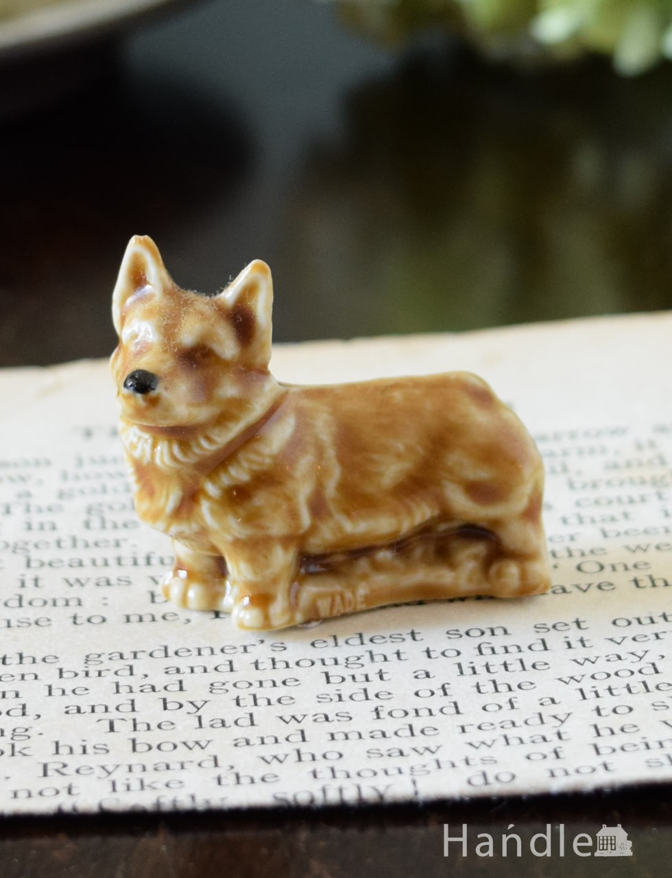 イギリスで見つけたWADE社のビンテージ陶器、Whimsiesシリーズの犬の