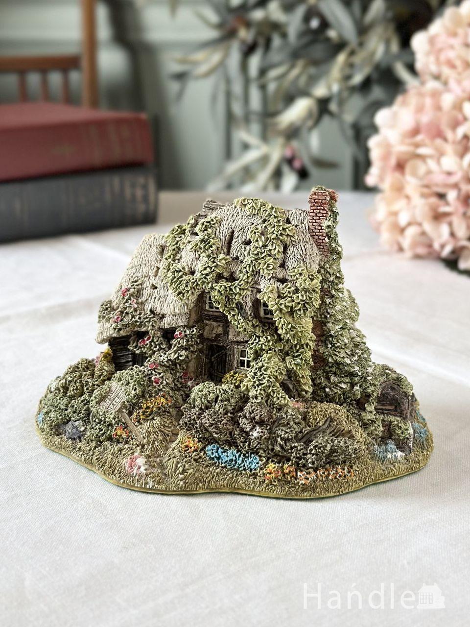 英国から届いたLilliput Lane（リリパットレーン）、瓦屋根と石造りの