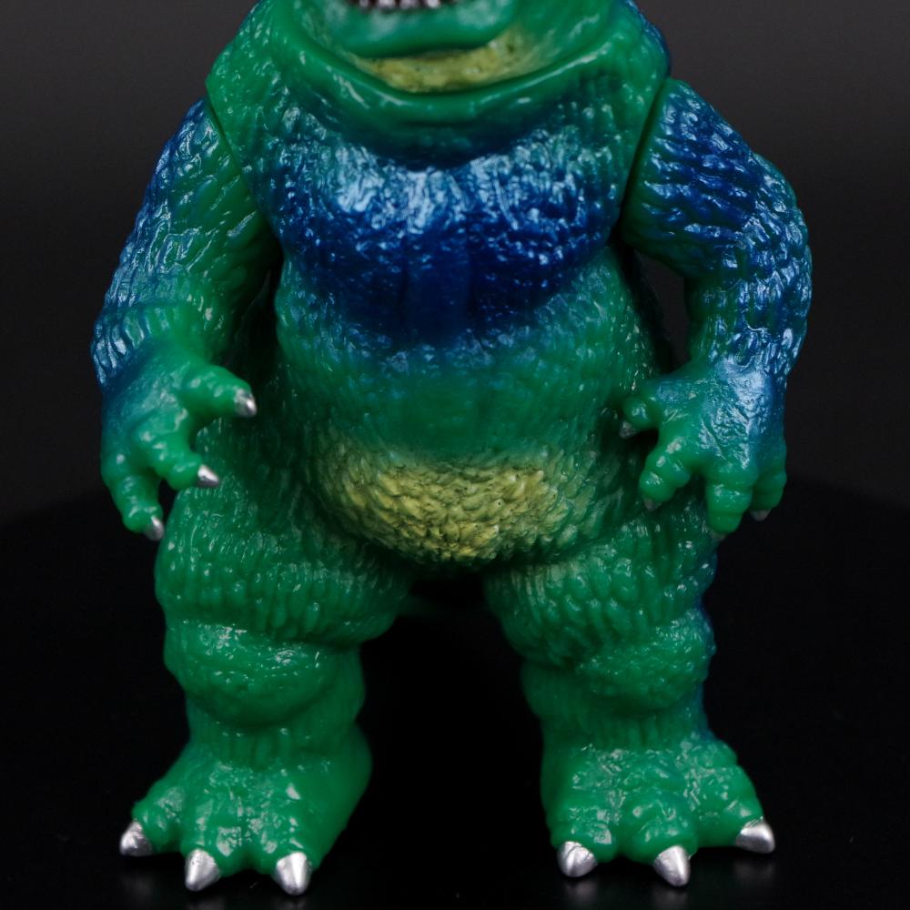 2月8日(日)11時より販売開始】【MAXTOY】ゴジラ(1964)＋モスラ幼虫