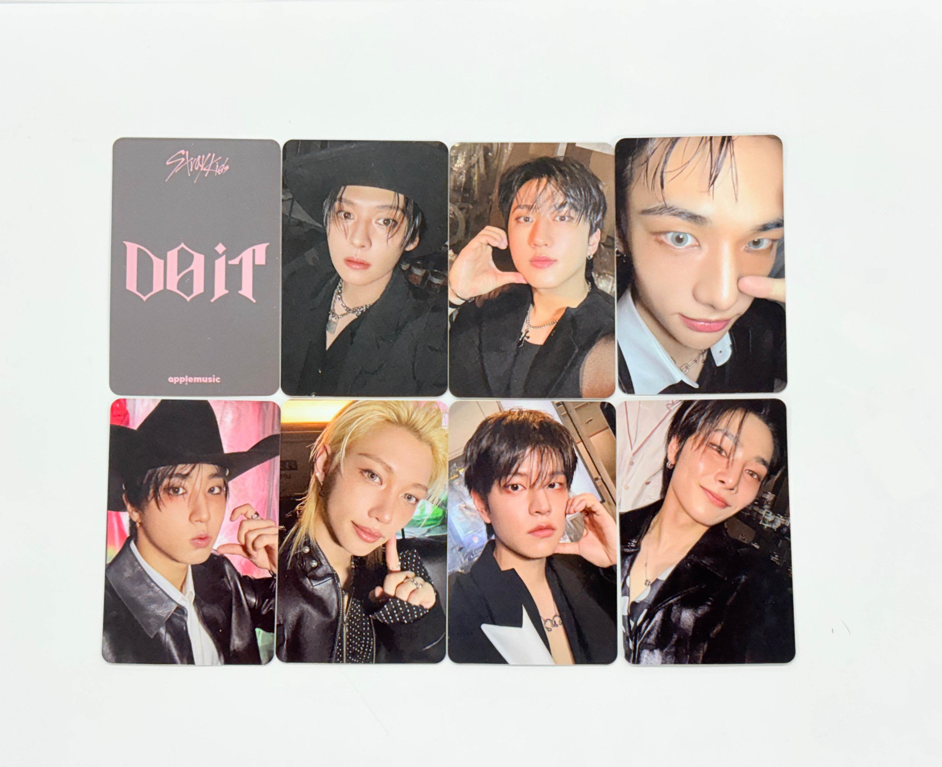 STRAY-KIDS 