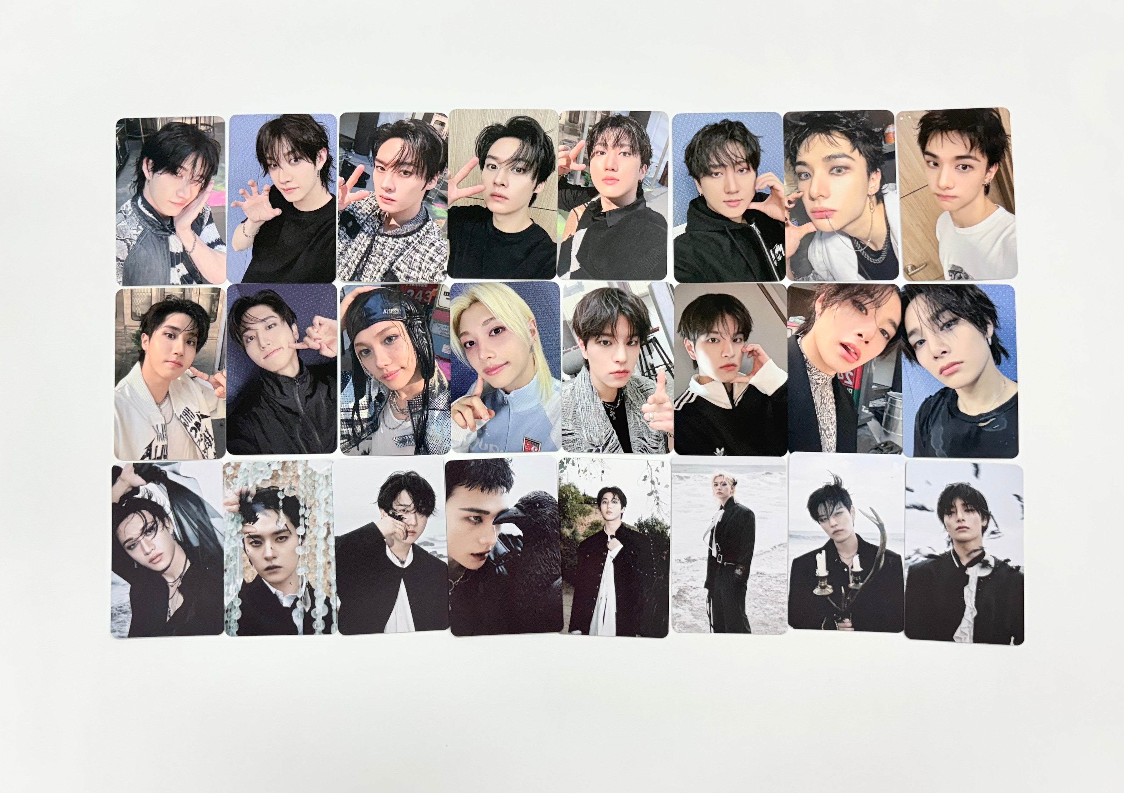 STRAY KIDS 