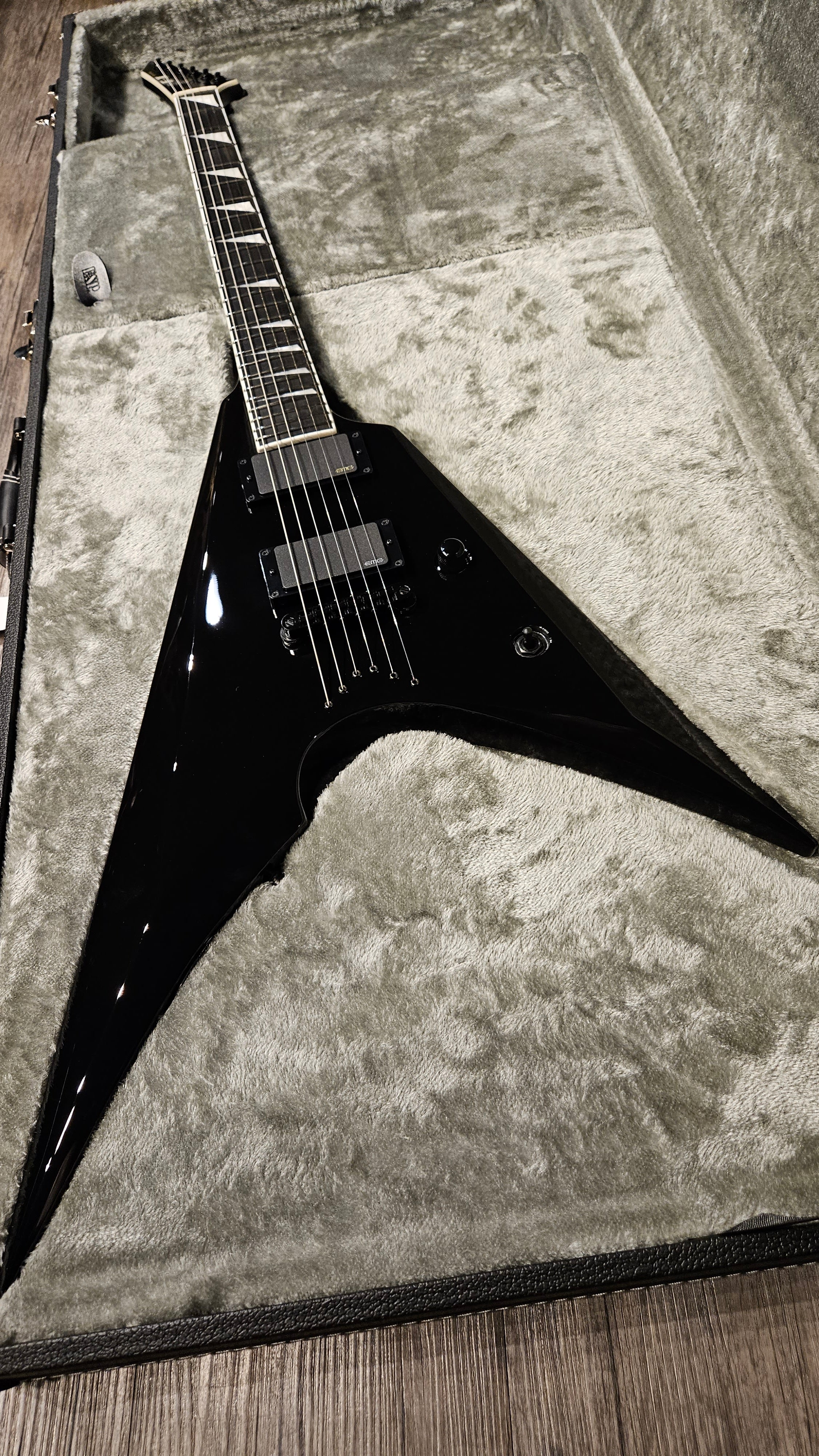 ESP E-II ARROW NT Black es3362223