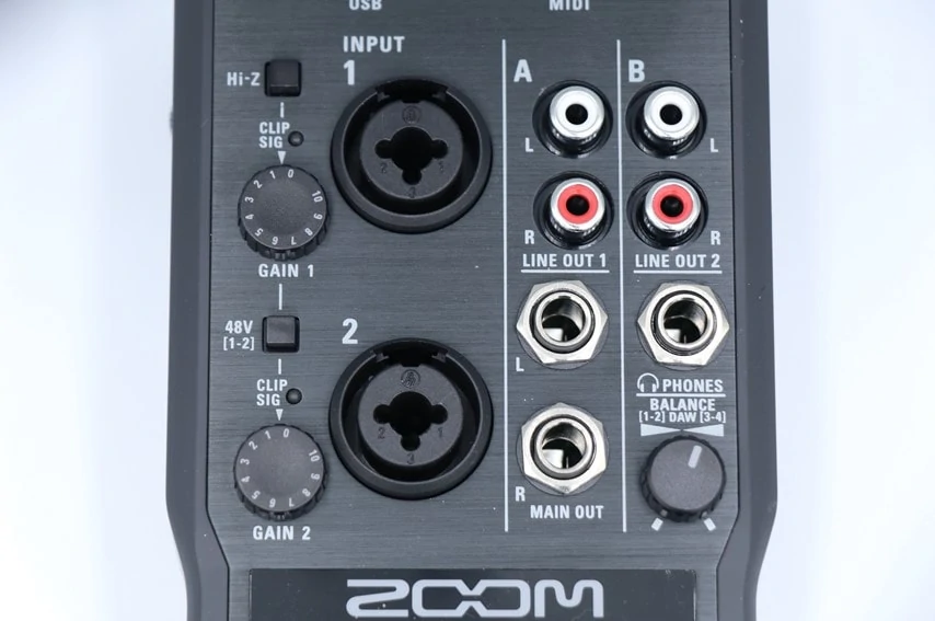 ZOOM U-24をレビュー。安くてマイク・楽器を2本同時に繋げる万能な