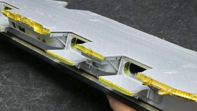 1/700航空母艦「CVN-71 セオドア・ルーズベルト」37 エレベーターの
