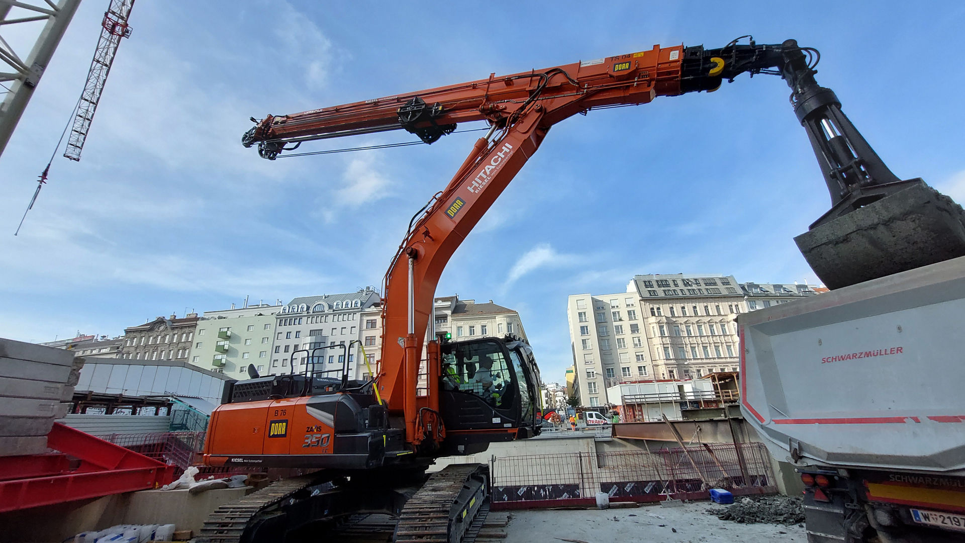 Hitachi-ZX350-7-CTA-Vienna:16-9