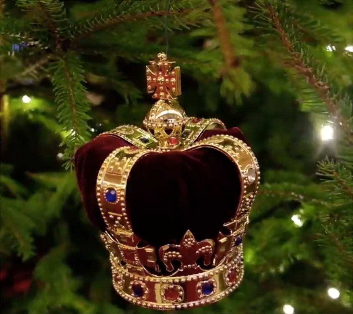 うっとり！ バッキンガム宮殿がクリスマスデコレーションを公開