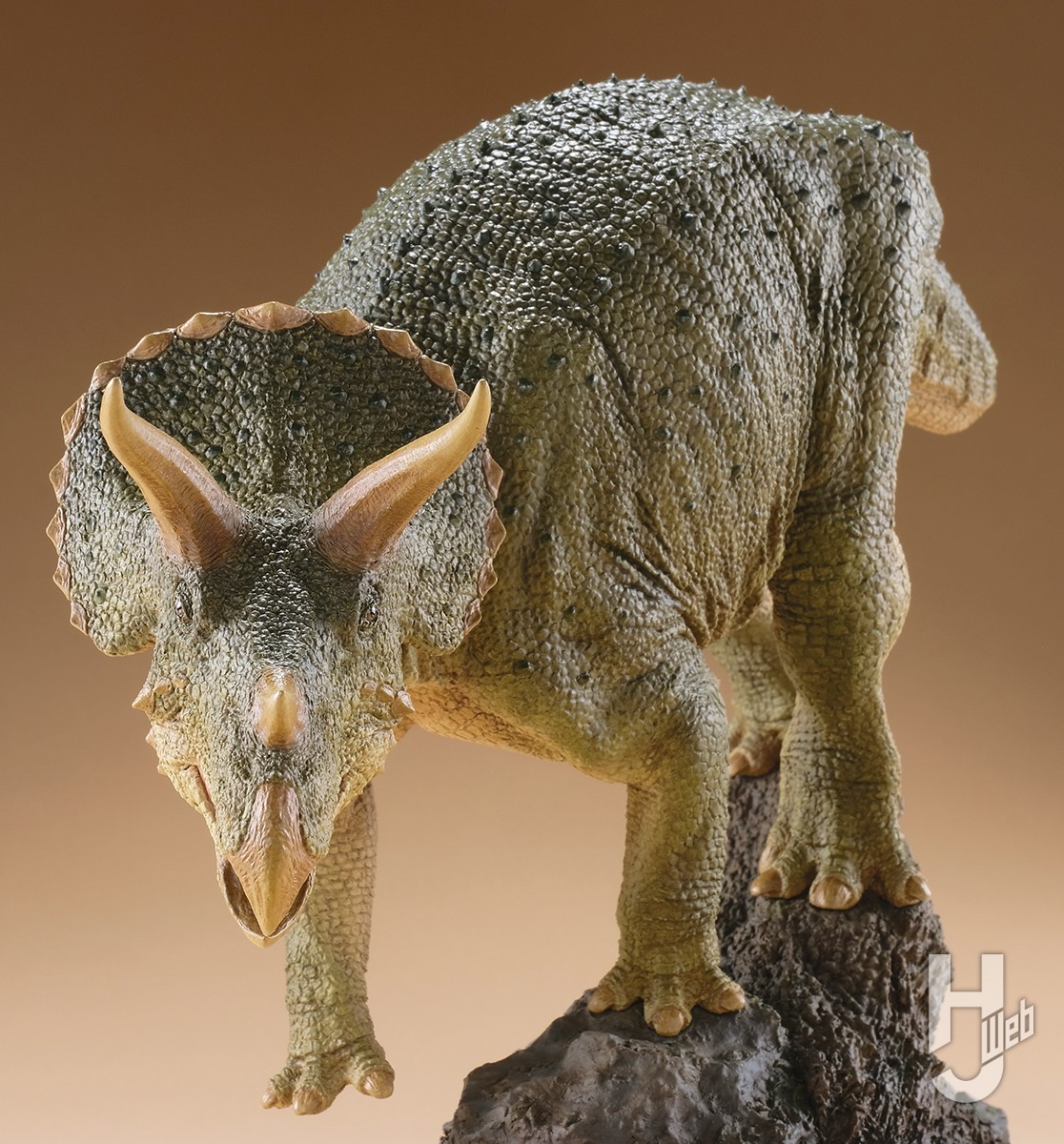 ティラノサウルスの胸像、トリケラトプスのレジンキットが発売決定