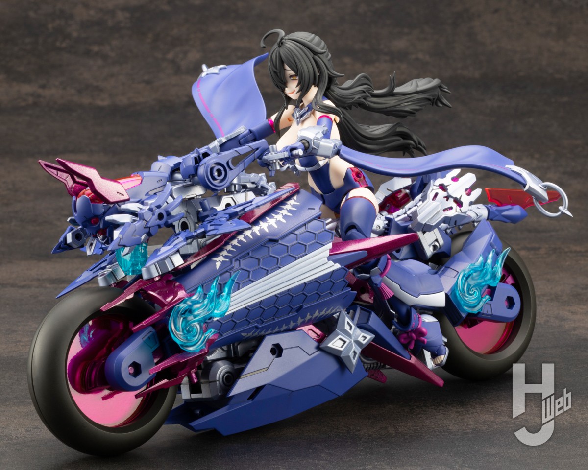 本日発売の「皇巫 ツクヨミ レガリア」と「ラピッドレイダー〈シャドウ