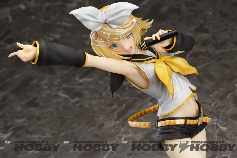 鏡音リン・レンがTony氏描き下ろしのイラストを元に1/7スケール