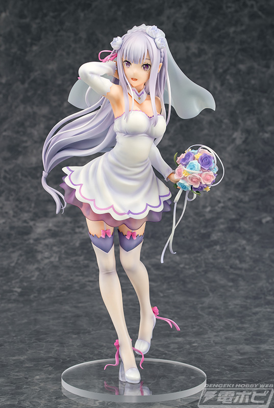 清楚さを強調したドレスや幸せそうな笑顔が可愛い！『Re:ゼロから