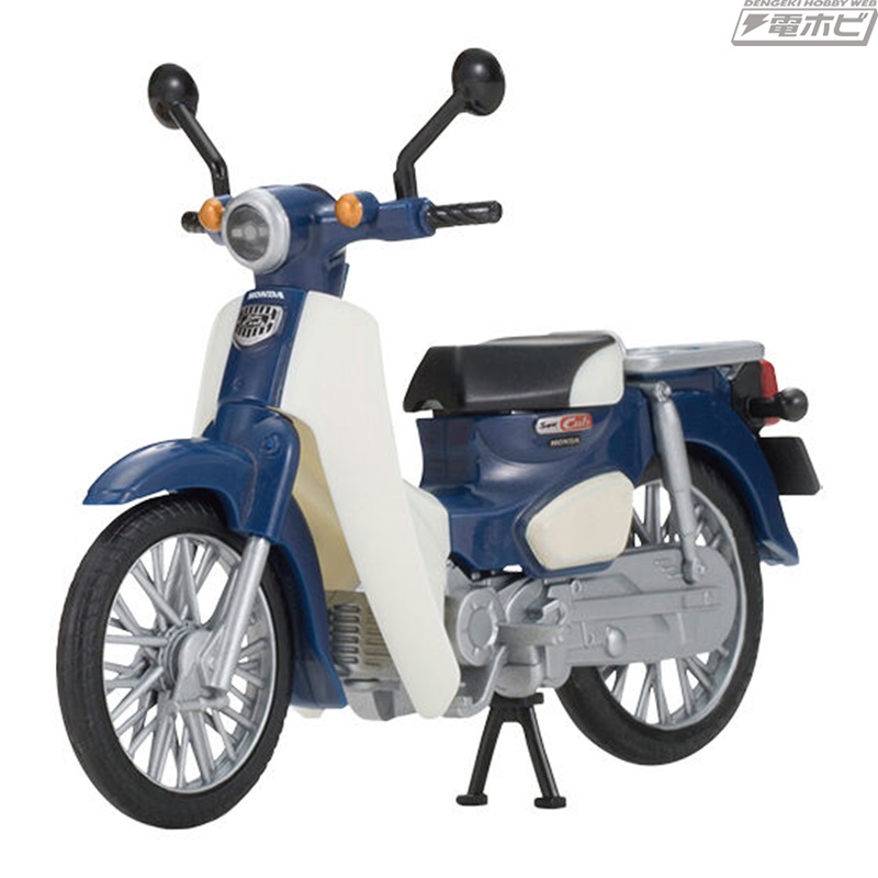 全長約110ミリの「ホンダ スーパーカブ50」が完成するガシャポン