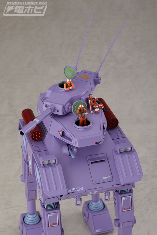 太陽の牙ダグラム』より、多脚型CBアーマー「クラブガンナー」の