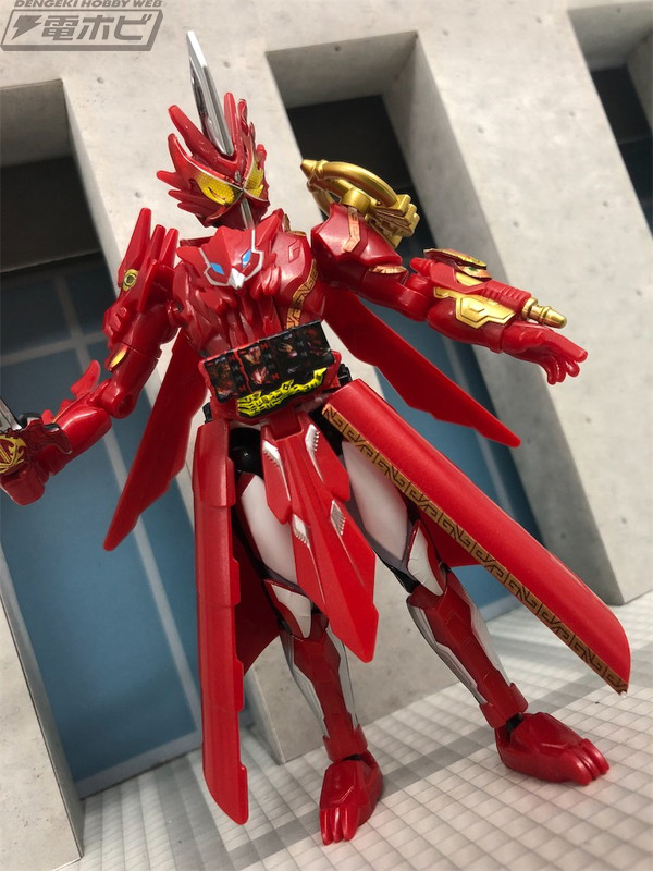 装動 仮面ライダーセイバー Book4」収録のクリムゾンドラゴンが公開
