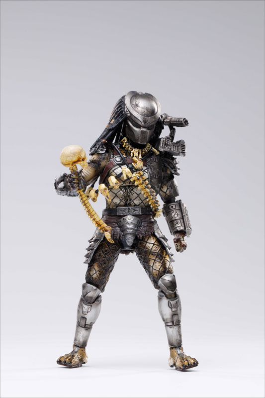 プレデターが1/18スケールの可動フィギュアになって登場！あみあみで仮