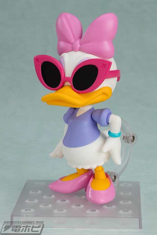 ディズニー』デイジーダックがデフォルメアクションフィギュア