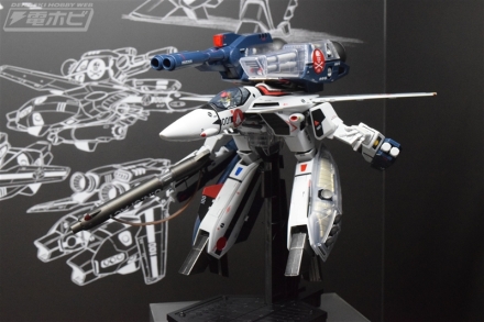 DX超合金＆HI-METAL R ファイヤーバルキリーが初展示！スーパー