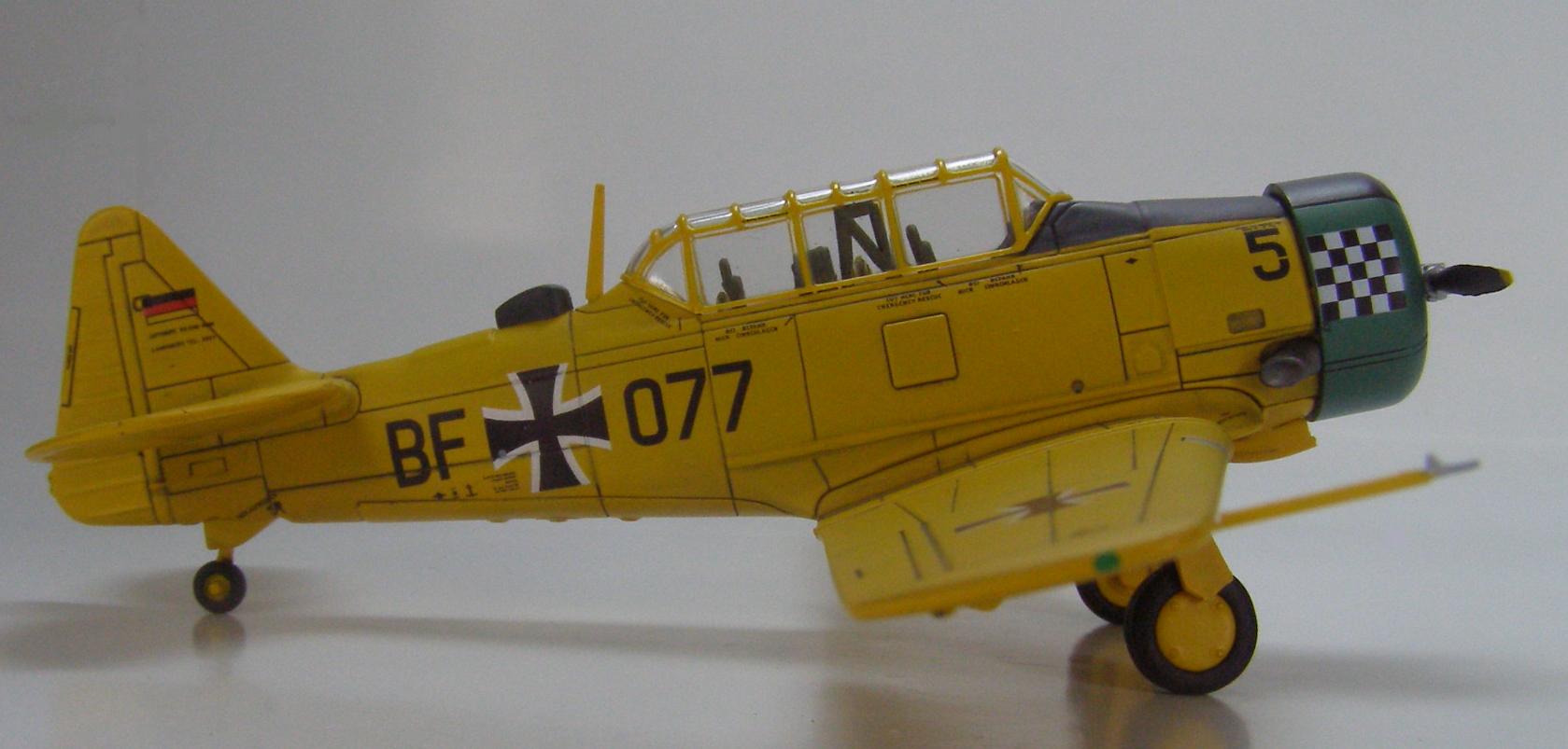CCF Harvard Mk. 4, Flugdienstaffel TechnischeSchule 1, Kaufbeuren