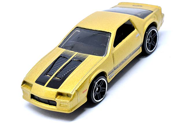 85 CHEVROLET CAMAROのレビュー！HW 50TH CAMARO COLLECTIONの第三世代