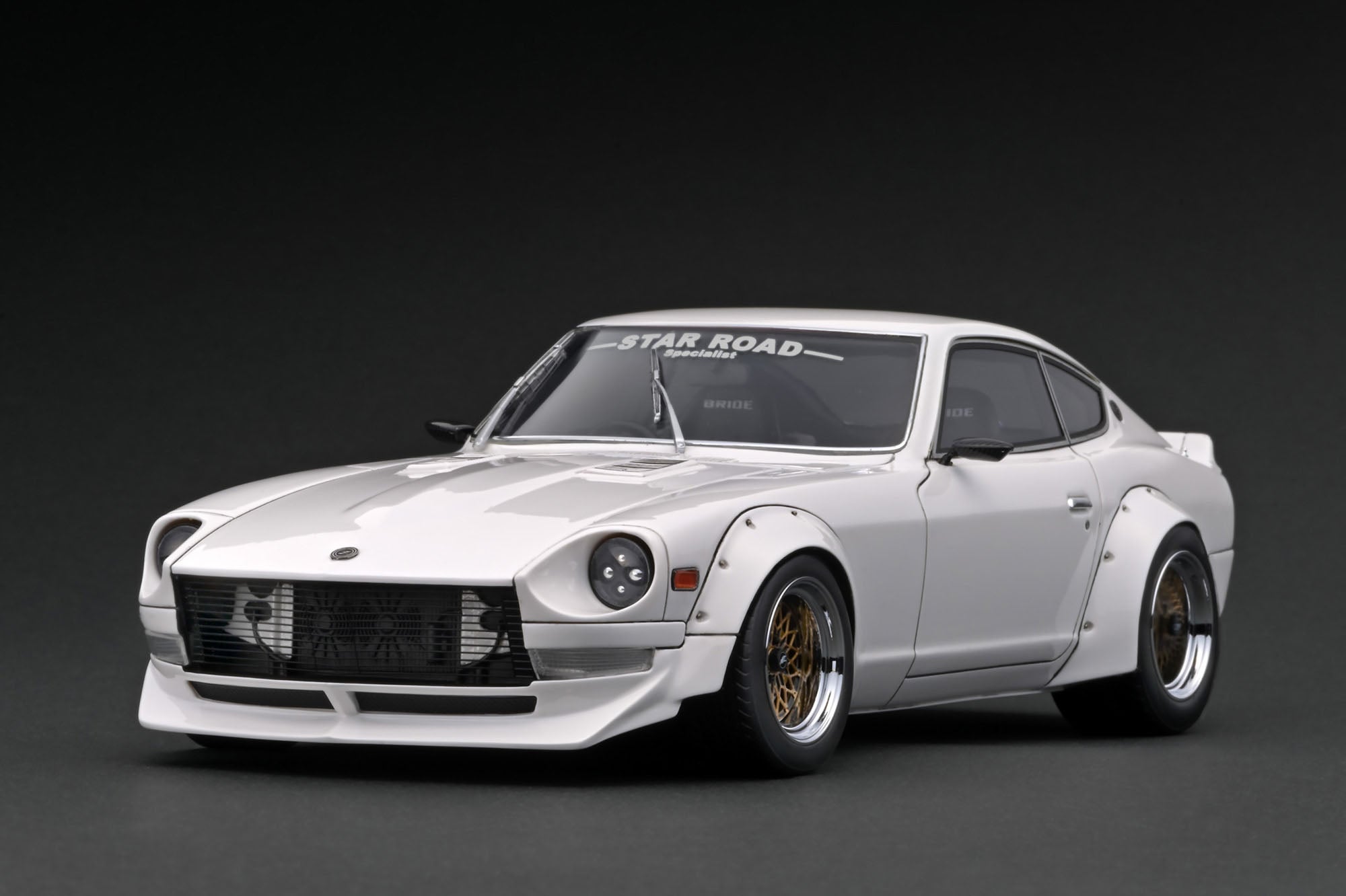 Ignition Model 1:18 Nissan Fairlady Z (S30) STAR ROAD White IG3115