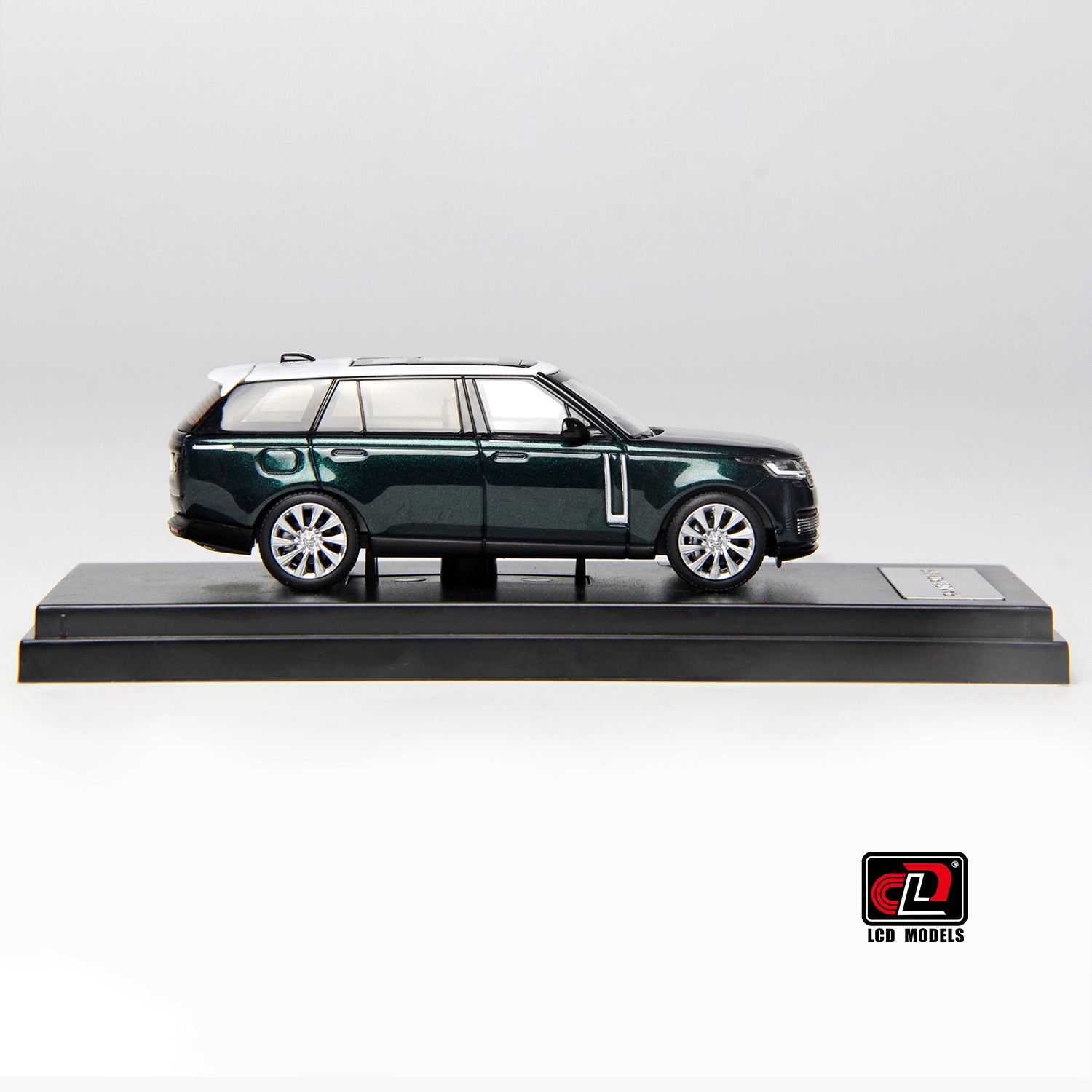 LCD 1:64 Land Rover Range Rover - Green LCD64031-GW – Horizon Diecast