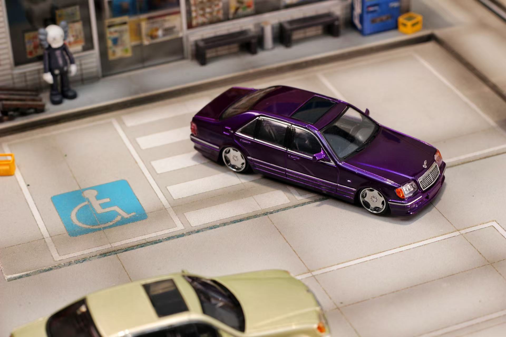 Street Weapon 1:64 Mercedes-Benz S Class S600 W140 (2 Colours