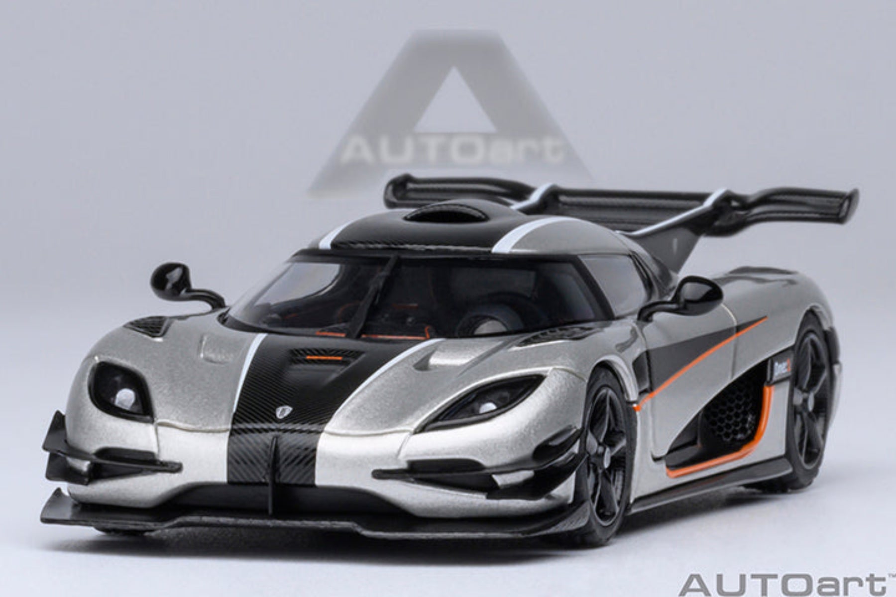 AutoArt 1:64 Koenigsegg One: 1 Moon Grey 20042 – Horizon Diecast