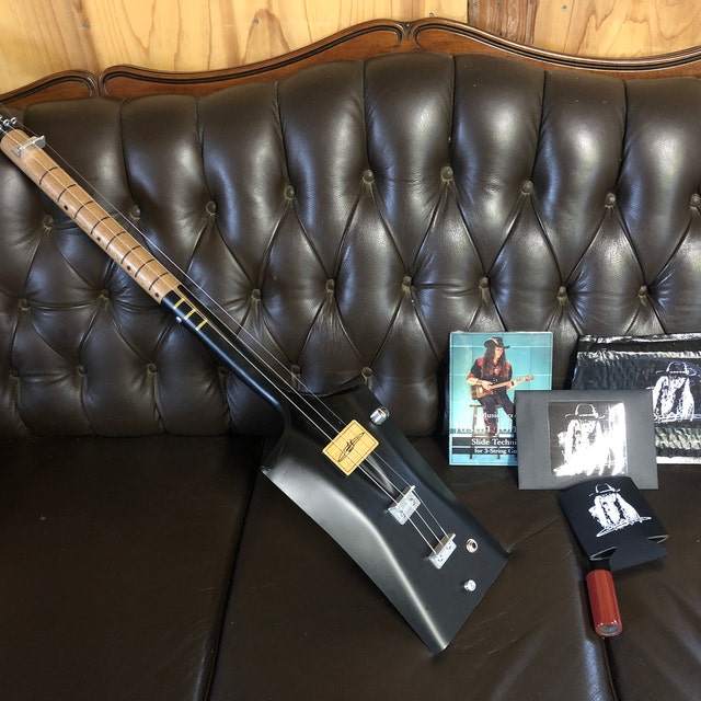 3-STRING SHOVEL GUITAR! Ready-to-ship Justin Johnson Signature