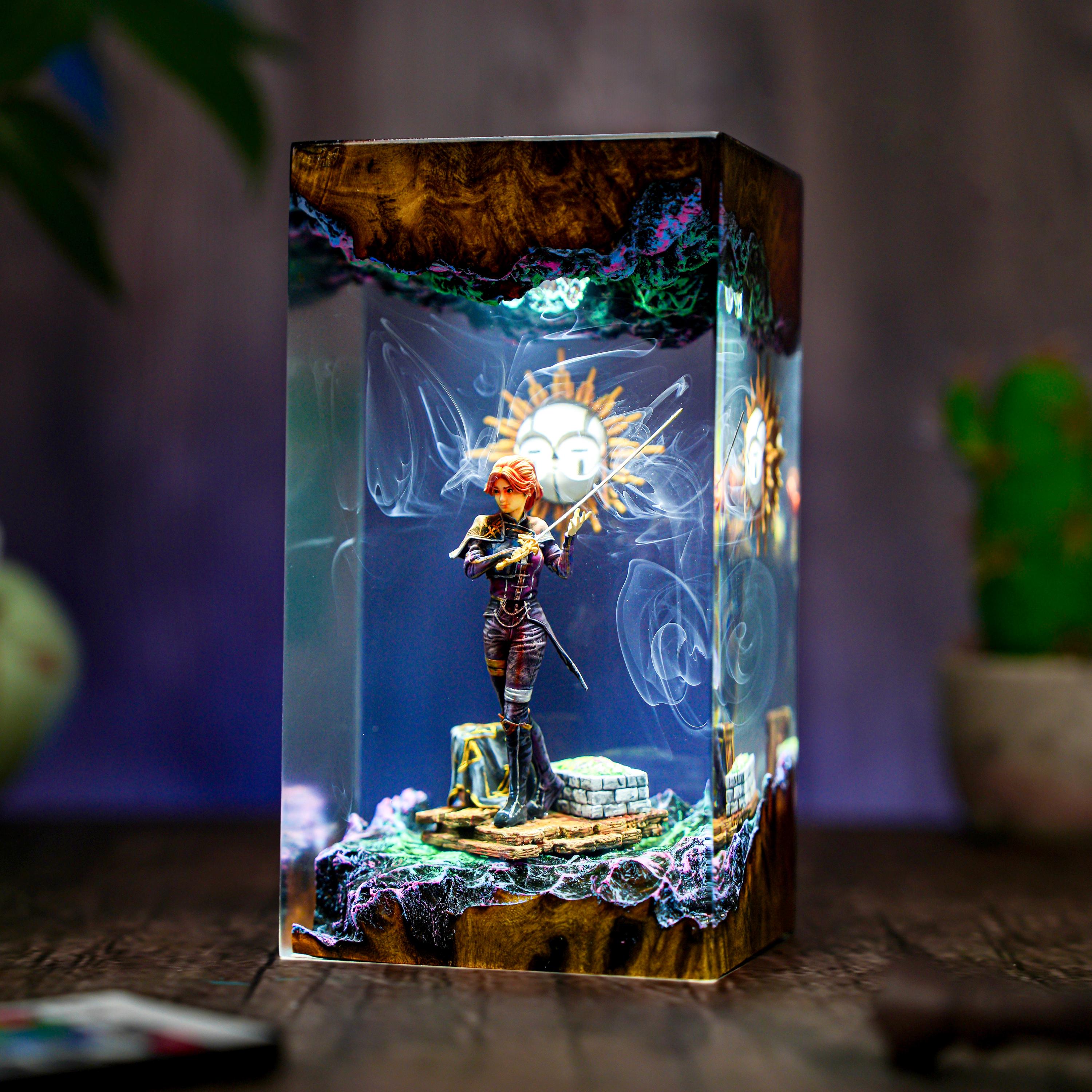 Diorama Mael.le Expedition 33 Night Lamp, Handmade Resin & Wood