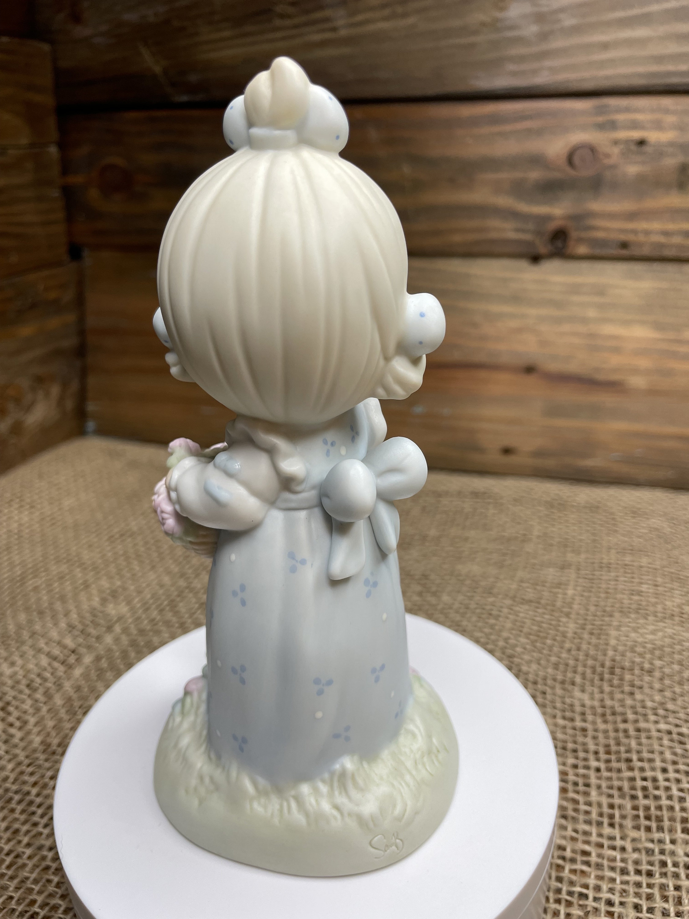 Vintage Precious Moments Figure *take Time to Smell the Flowers